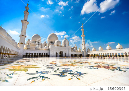 Sheikh Zayed Mosque, Abu Dhabi, United Arab Emirates Sheikh Zayed Mosque, Abu Dhabi, United Arab Emirates 13600395