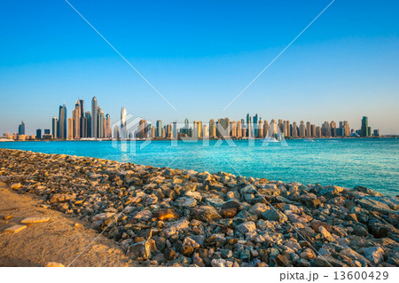 Dubai Marina. 13600429