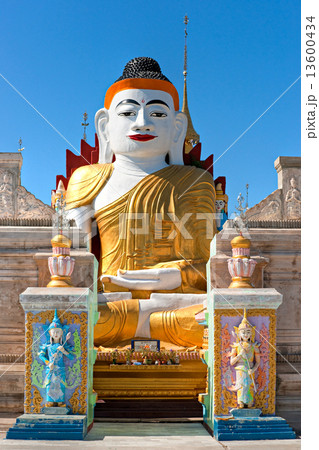 Big Buddha statue in Indein, Inle Lake, Myanmar. Big Buddha statue in Indein, Inle Lake, Myanmar. 13600434