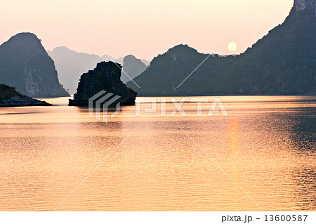 Halong Bay, Vietnam. Unesco World Heritage Site. Halong Bay, Vietnam. Unesco World Heritage Site. 13600587