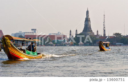 Wat Arun 13600751