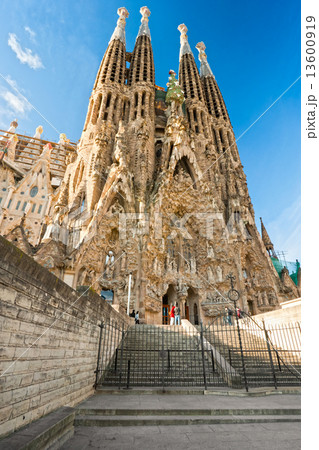 BARCELONA, SPAIN - DECEMBER 14: La Sagrada Familia - the impress BARCELONA, SPAIN - DECEMBER 14: La Sagrada Familia - the impress 13600919