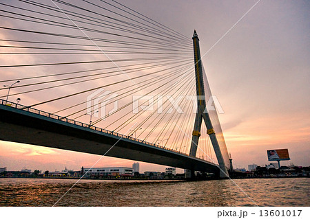 King Rama Bridge, Bangkok, Thailandia. 13601017