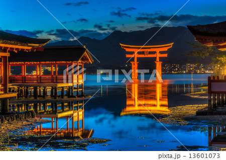 Miyajima Torii gate, Japan. Miyajima Torii gate, Japan. 13601073