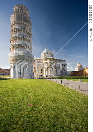 Pisa, Piazza dei miracoli. 13601109