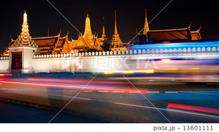 Wat Phra Kaew at night, bangkok, Thailand.. 13601111