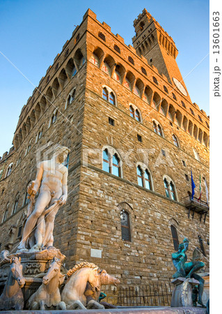 Florence, Palazzo Vecchio, piazza della Signoria. 13601663
