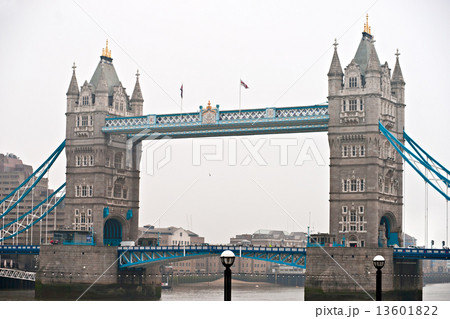 Tower Bridge, London, UK 13601822