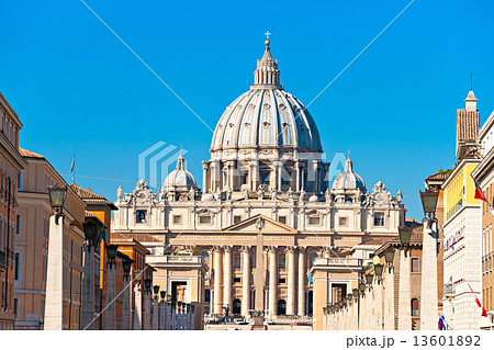 San Peter, Rome, Italy. 13601892