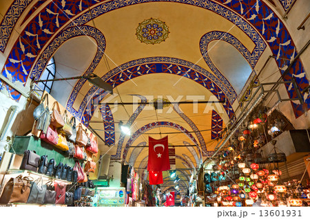 Grand bazaar shops in Istanbul. 13601931