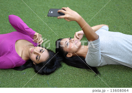 Mixed Races selfie Mixed Races selfie 13608064
