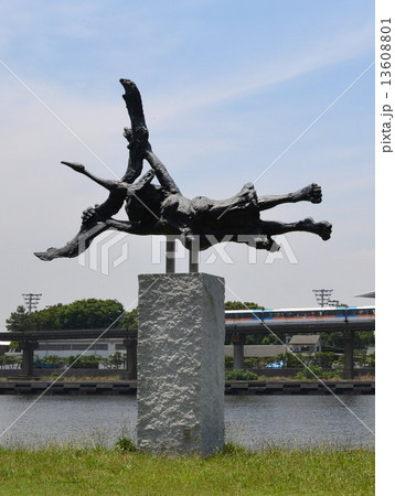 大井ふ頭中央海浜公園の像（１３） 13608801