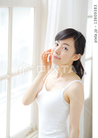 ビューティー・若い女性 13609383