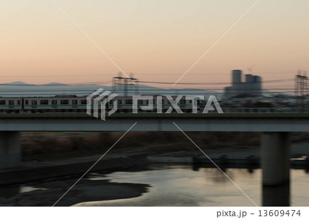 多摩川を疾走① 13609474