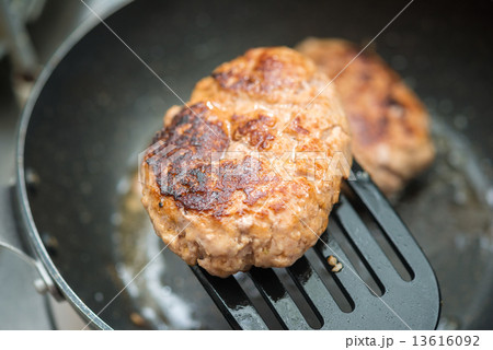 ハンバーグ. 13616092