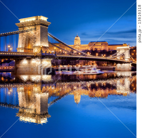 Famous Chain Bridge in Budapest, Hungary 13616318