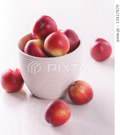 fresh peaches  13617670