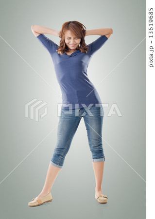 Excited Asian young girl 13619685