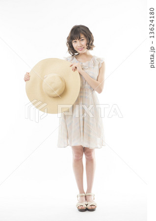 若い女性 若い女性 13624180
