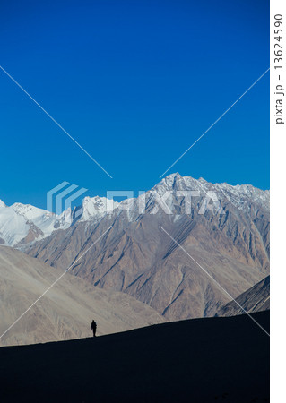 silhoulette nubra river in Nubra valley in Himalayas, Hunder, La silhoulette nubra river in Nubra valley in Himalayas, Hunder, La 13624590