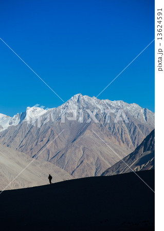 silhoulette nubra river in Nubra valley in Himalayas, Hunder, La silhoulette nubra river in Nubra valley in Himalayas, Hunder, La 13624591