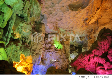 鍾乳洞 13625108