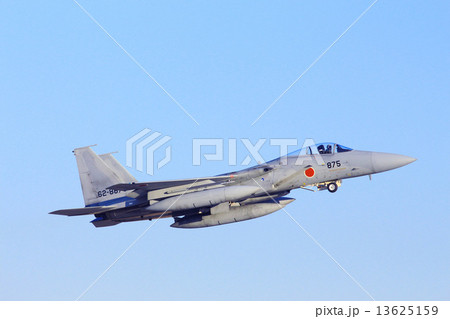 百里基地上空を飛ぶF15 13625159