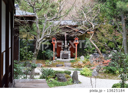 京都　六道珍皇寺　冥土通いの井戸 13625184