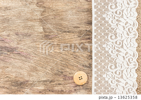 Lace 13625358