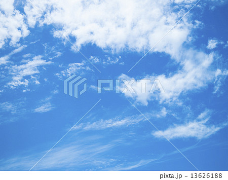 さわやかな空と雲 13626188