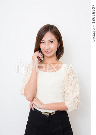 若い女性 13626907