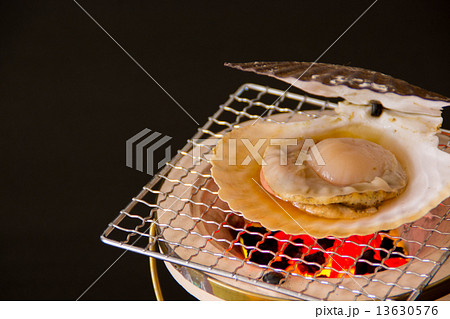 炭焼きホタテ貝 13630576
