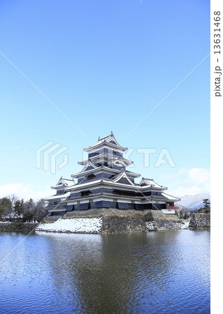 冬の松本城 13631468