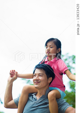 Asian Father and Daughter in the Park 13633420