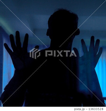 Shadow of men 13633528