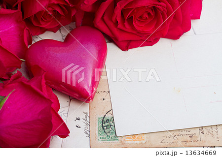 vintage background with hearts and roses 13634669