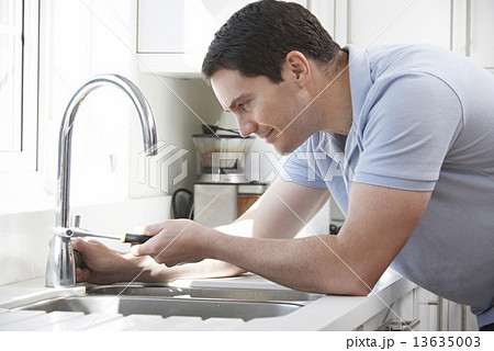 Plumber Mending Tap With Adjustable Wrench 13635003