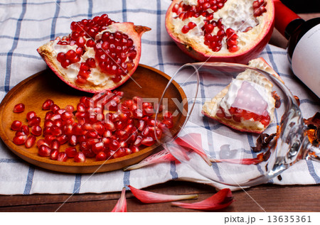 pomegranate pomegranate 13635361
