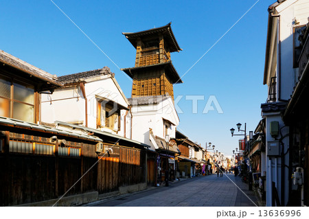 蔵の街と時の鐘 13636996