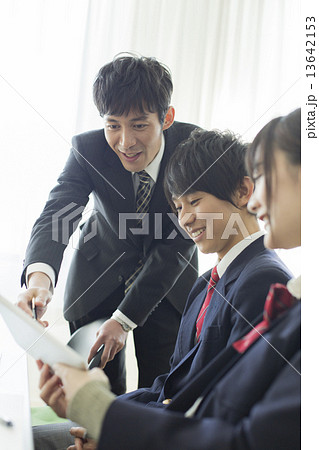 高校生・予備校生 13642153