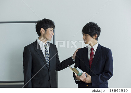 高校生・予備校生 13642910