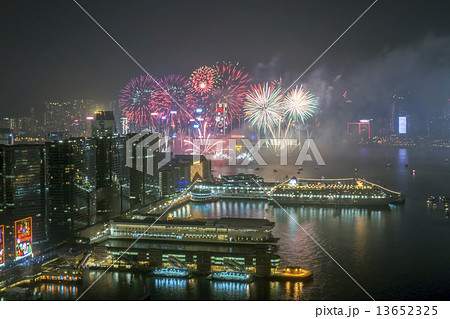 香港の花火 13652325