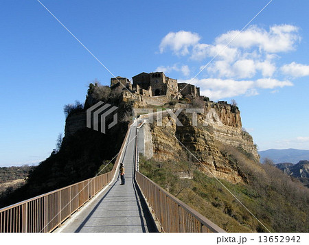イタリア チビタ・ディ・バニョレッジョ(Cvita di Bagnoregio) イタリア チビタ・ディ・バニョレッジョ(Cvita di Bagnoregio) 13652942