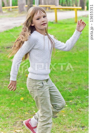 Cute playing girl Cute playing girl 13655351