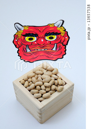 節分　福豆と赤鬼 13657538