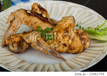 Roasted chicken wings Roasted chicken wings 13661709