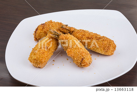 Fried prawn tempura 13663118
