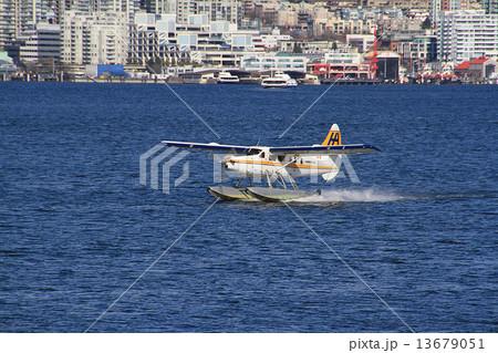 水上飛行機 13679051