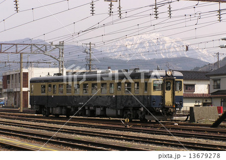 糸魚川駅と大糸線旧型車両 糸魚川駅と大糸線旧型車両 13679278