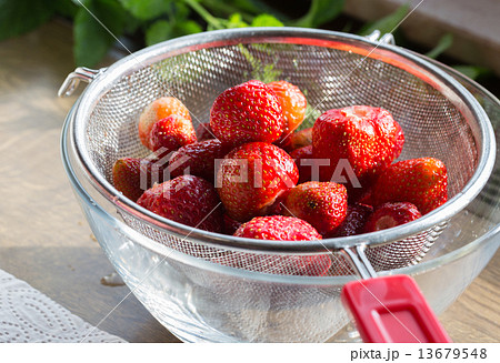 Strawberry jam cooking drain after the wash 13679548